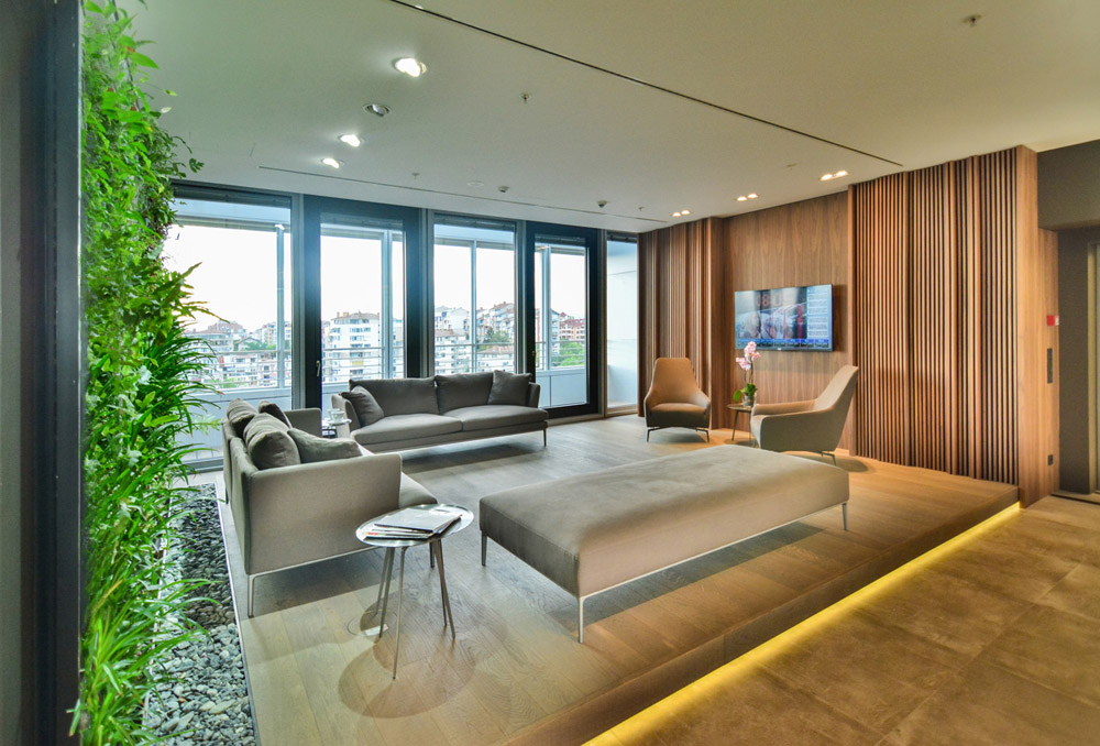 Sterling-Club-Lounge